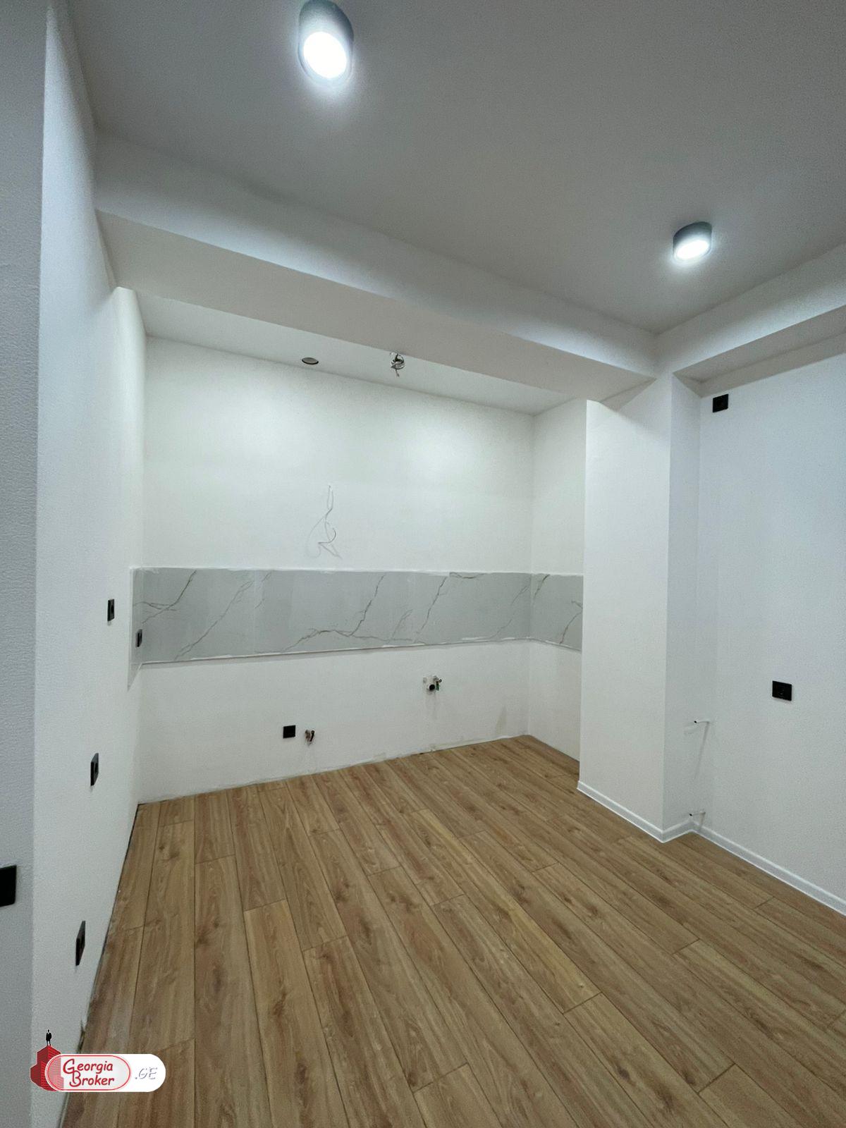 nearly repaired 3-room apartment for sale